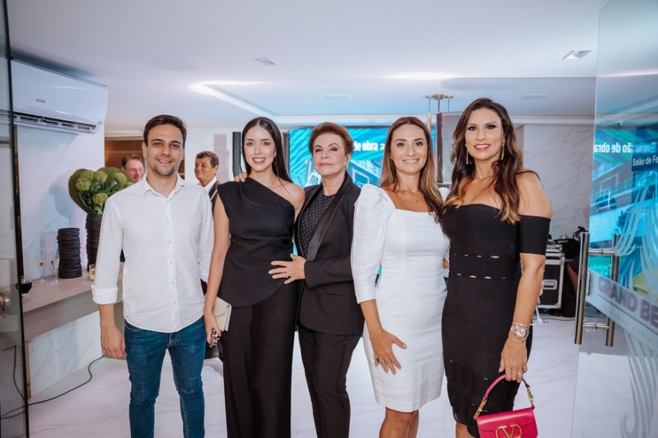 Entrega Grand Beach Residence